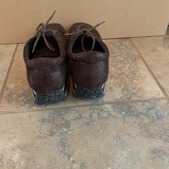 Spring shoes - Picture 3 of 4